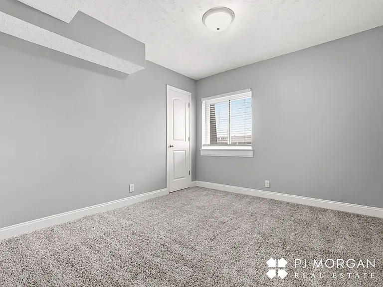 Mill Pointe — Photo 39