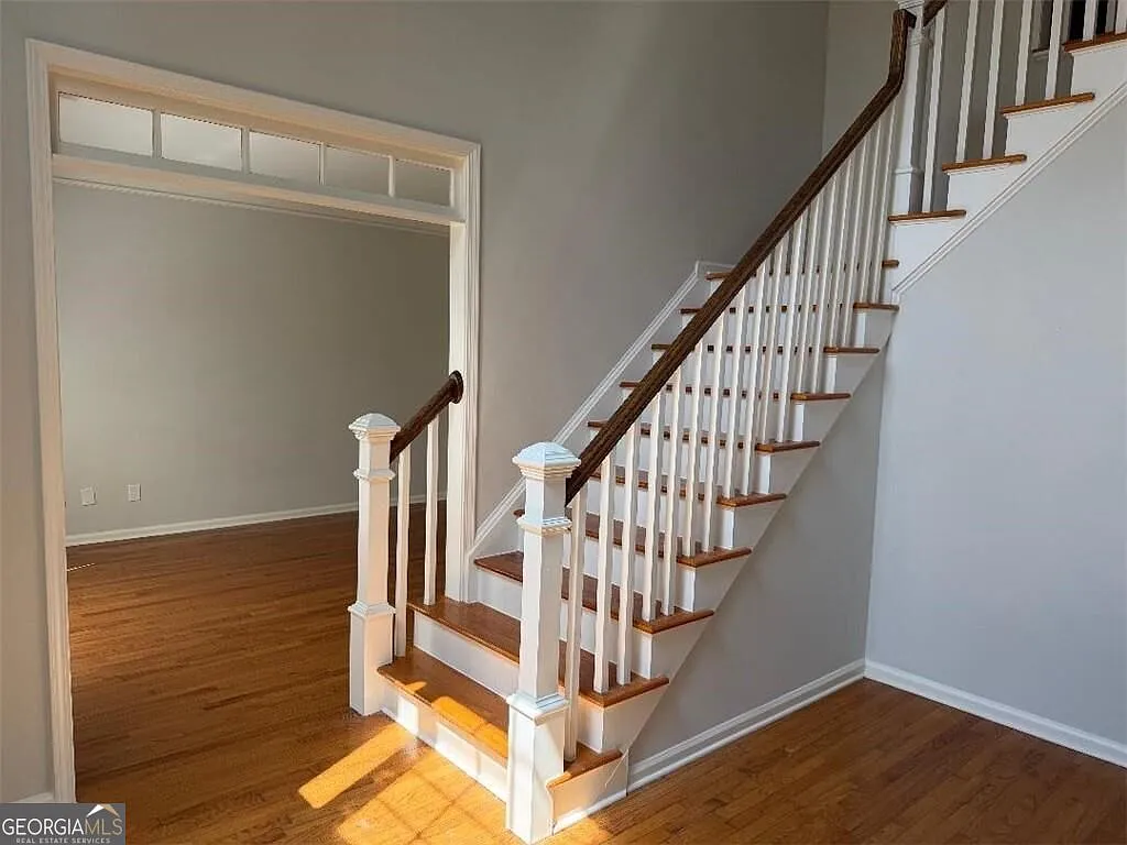 4 bed, 2.5 bath, 2677 sqft, $3,200 — Photo 1