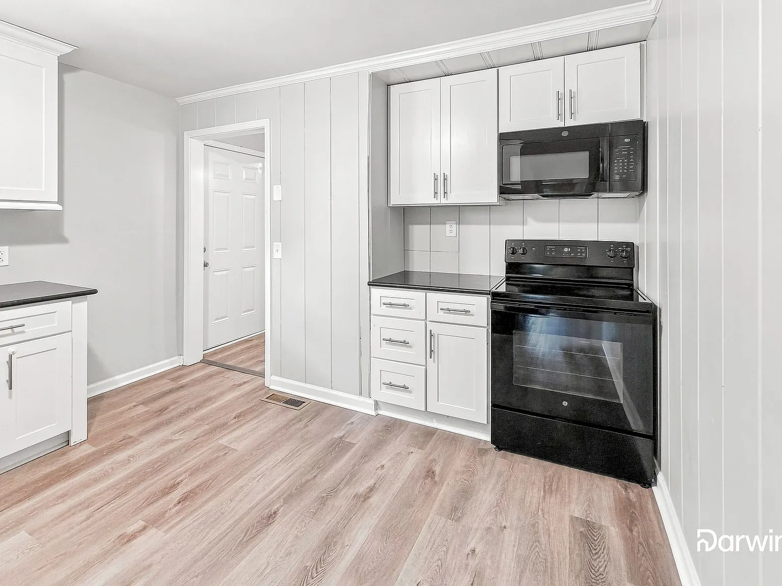 4 bed, 2.0 bath, 1500 sqft, $2,475 — Photo 3