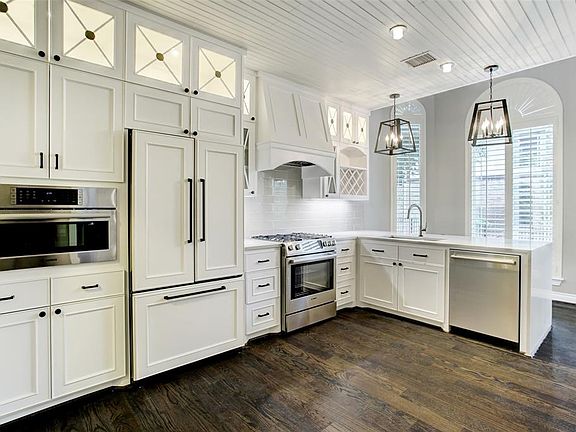 5th image of 12815 Park Royal Dr