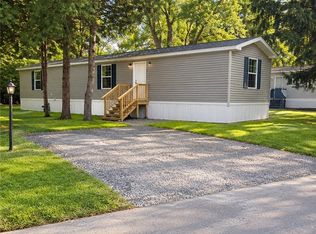 8 College View Dr, Batavia, NY 14020