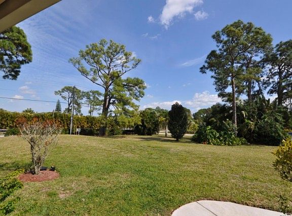 3rd image of 3253 SW Golden Ln