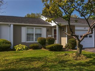 43 S Estate Dr, Webster, NY 14580