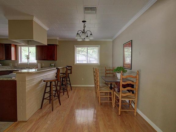 4th image of 116 Live Oak Dr