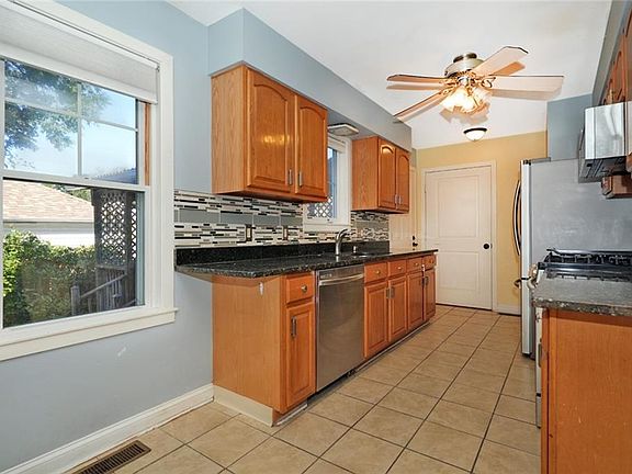 2nd image of 221 Early St #A