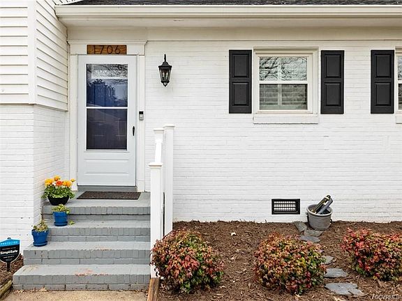4th image of 1706 Broadmoor Dr