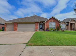 4145 Pine Hill Rd, Norman, OK 73072