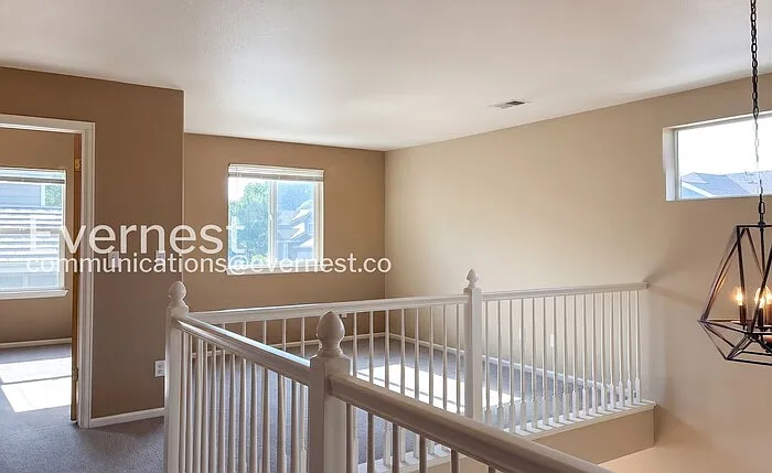 1121 Fenwick Dr — Photo 10