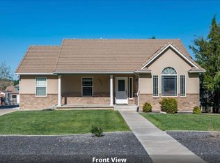 8315 N Diamond Valley Dr, Saint George, UT 84770