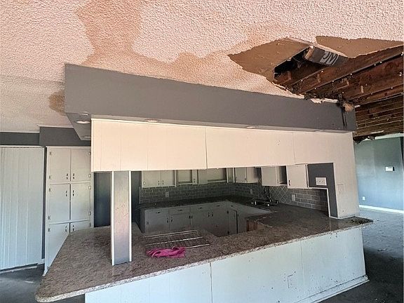 4th image of 110 Oakwood Dr