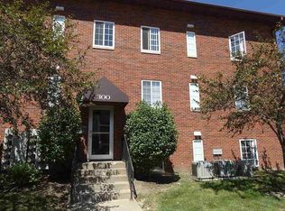 207 Grandview Ct, Iowa City, IA 52246