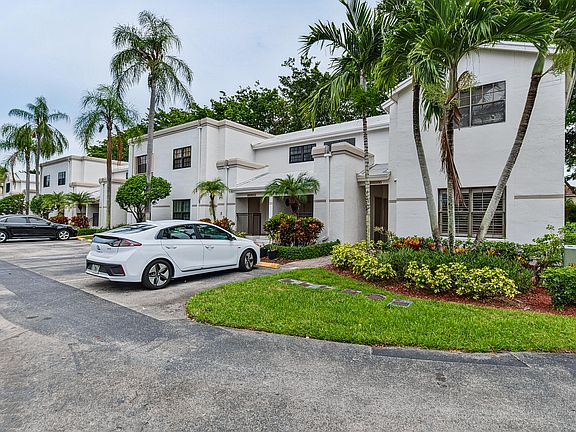 3rd image of 6674 Montego Bay Boulevard #D