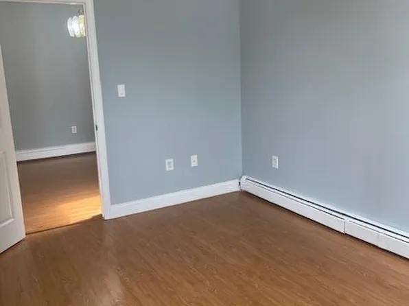 14 Meadow Street image 31 of 49