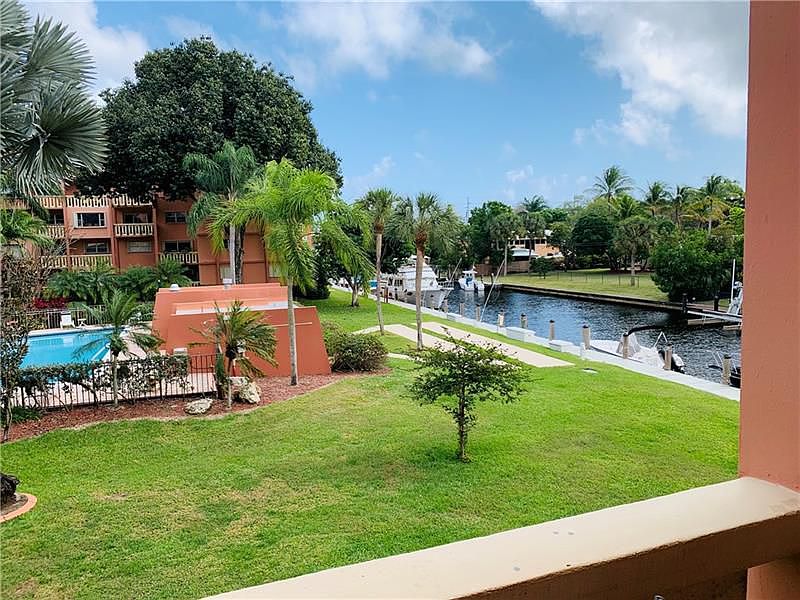 1st image of 1000 River Reach Dr APT 203