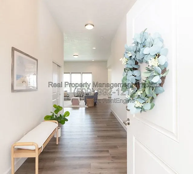 8004 Massey Dr — Photo 4