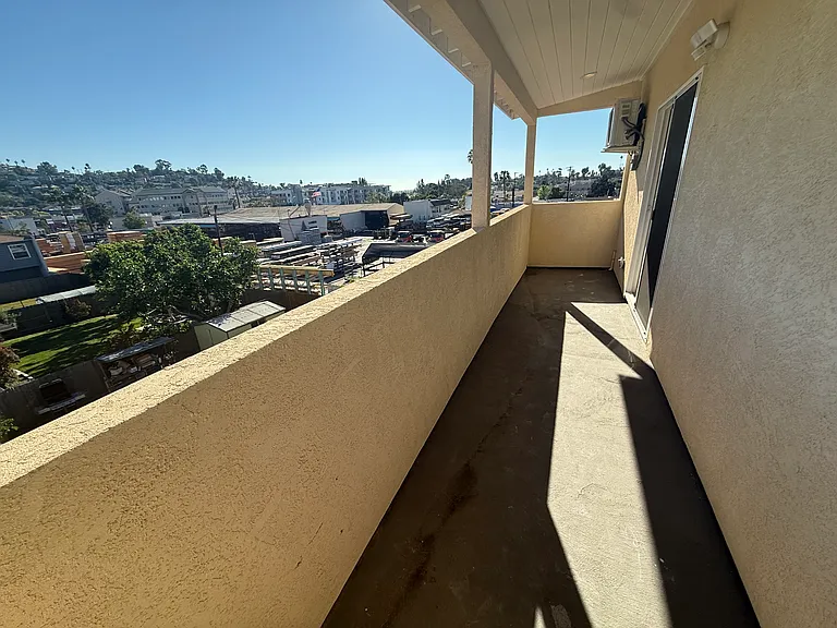 4860 Palm Ave — Photo 32