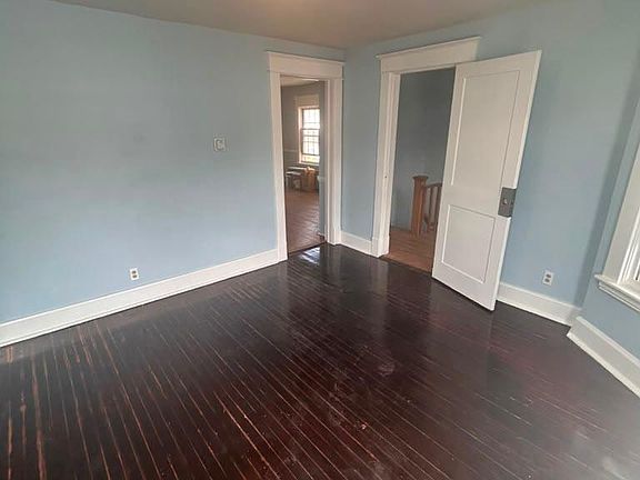 5th image of 1041 Strong St Floor 2