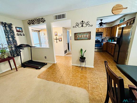 5th image of 304 Oakwood Dr