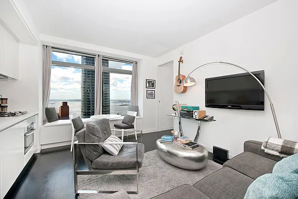 Rented by Keller Williams NYC | media 35