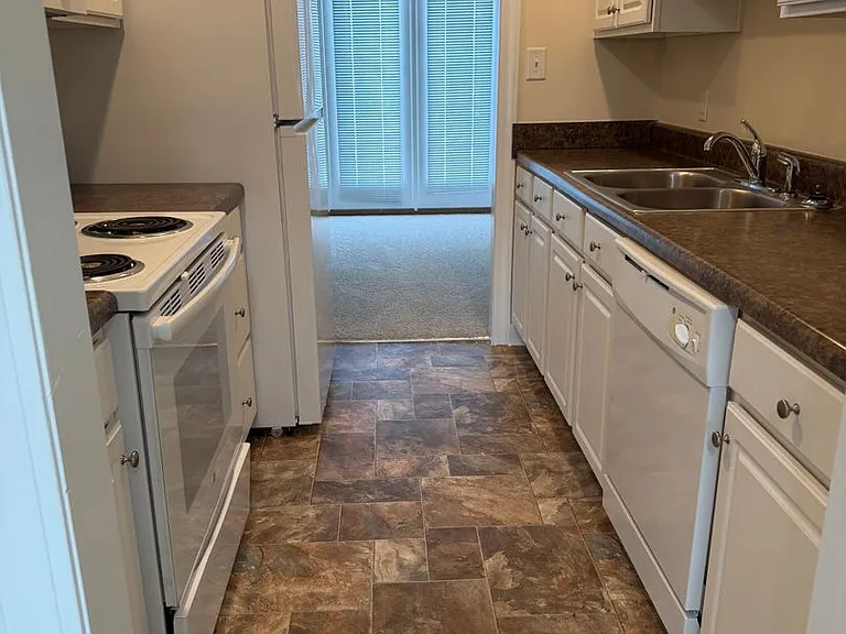 2742 Shire Ln — Photo 4