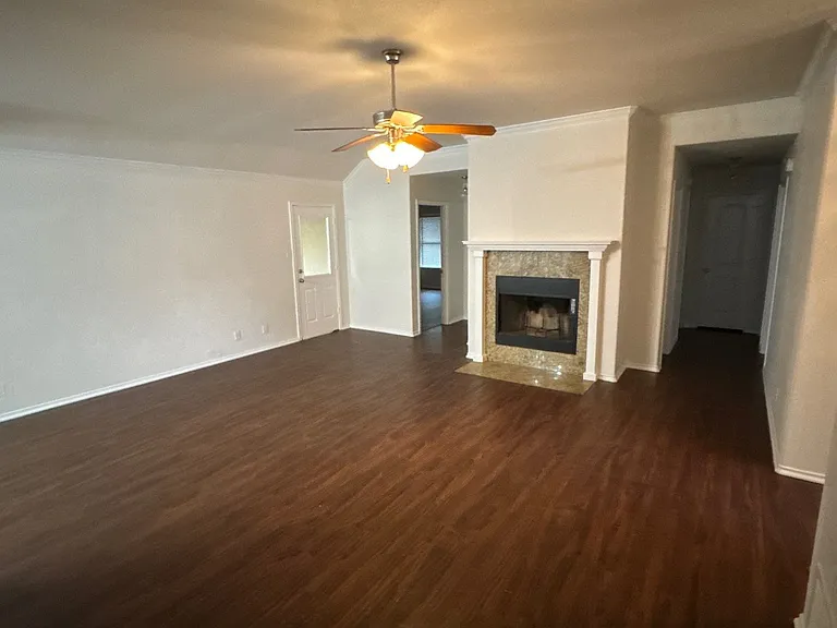 604 Tumbleweed — Photo 2