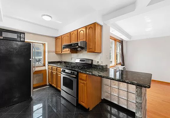 4th image of 50 Bayard St APT 8M