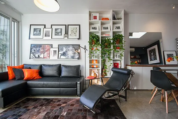 Sold by Rahme Real Estate, LLC | media 27