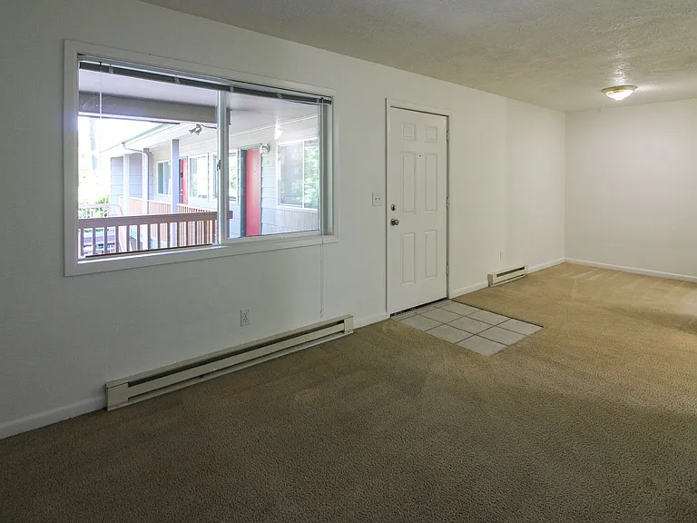 1136 Fairmount Ave S — Photo 6