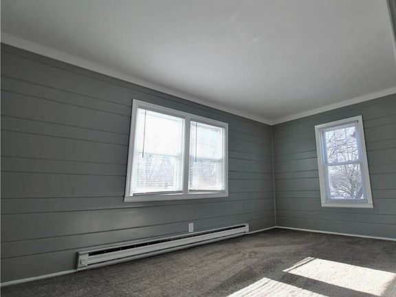 4th image of 2347 Berdan Ave