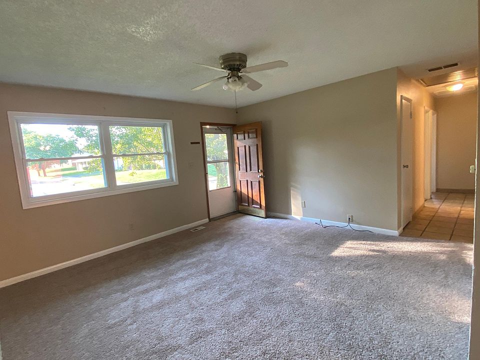 1st image of 454 Donington Dr