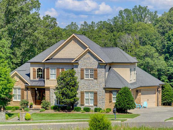 3rd image of 2514 Shady Meadow Ln
