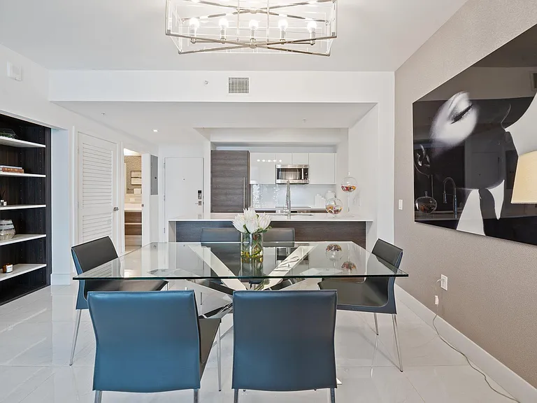301 Altara Ave #718 — Photo 3