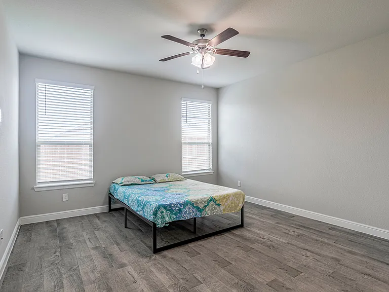15825 Bronte Ln — Photo 16