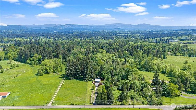 2nd image of 24501 NE 29th Avenue
