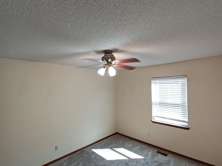 6308 SW 27th St — Photo 12