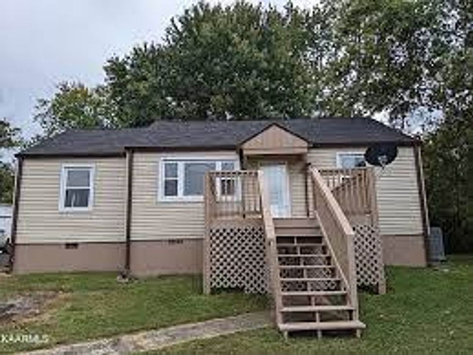 1st image of 628 Algonquin Dr