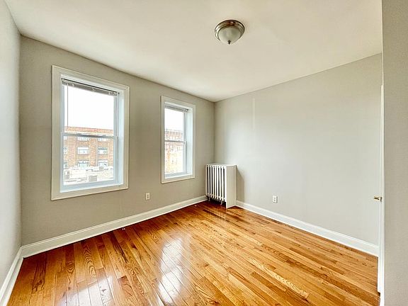 3rd image of 1062 W Side Ave #4A