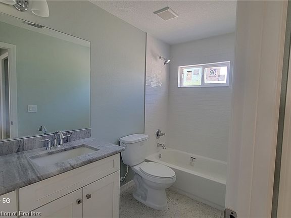 5th image of 119 Woodside Dr