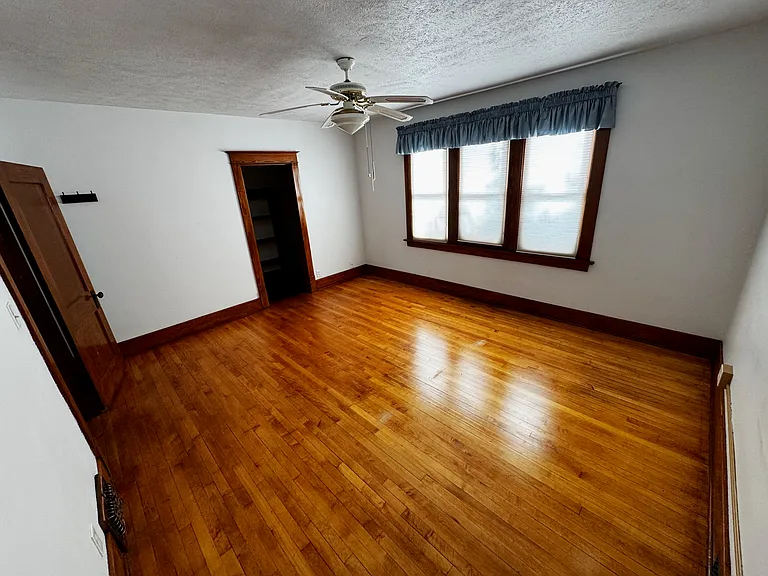 2356 S 35th Ave — Photo 9