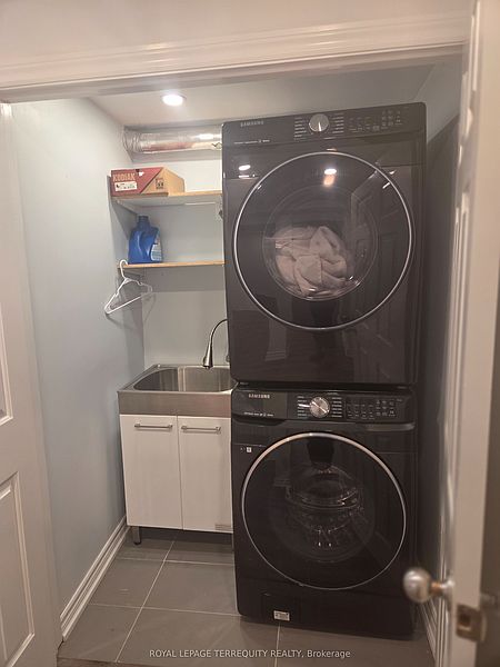 Ajax Townhouse for rent - 3 Bedrooms — photo 19