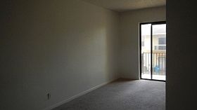 2nd image of 4047 Lakeside Dr