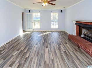 100 Mickelo Ln, Madison, AL 35758