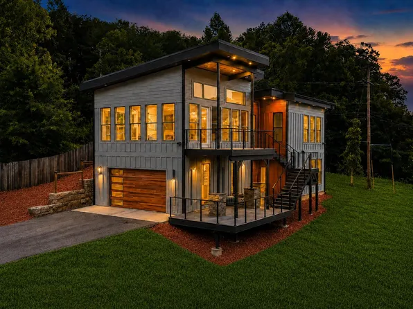 5905 Cartwright Dr, Roanoke, VA 24018