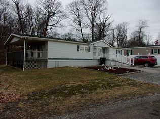 400 Center Manor Dr LOT E5, Monaca, PA 15061