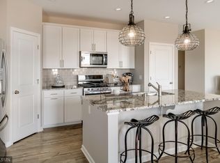 11762 Lower 31st St, Lake Elmo, MN 55042
