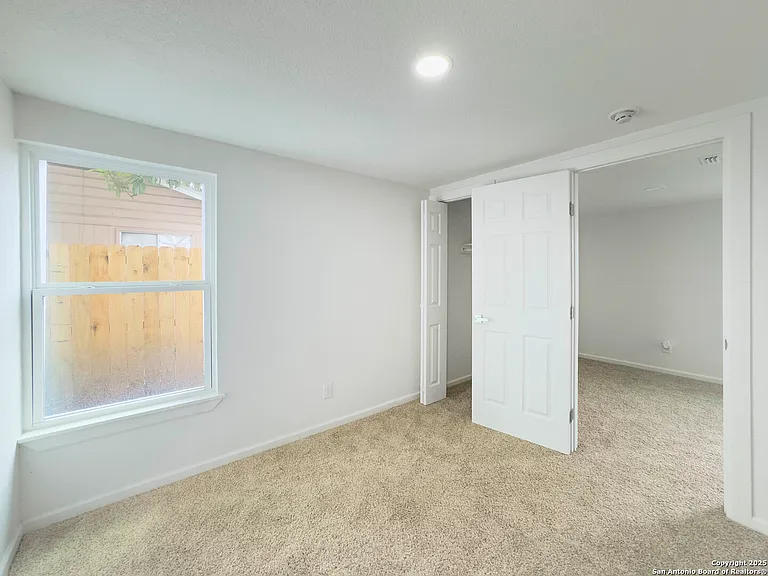 375 W Faust St — Photo 18