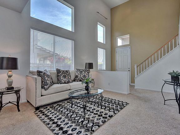 4th image of 657 Sagewood Ln