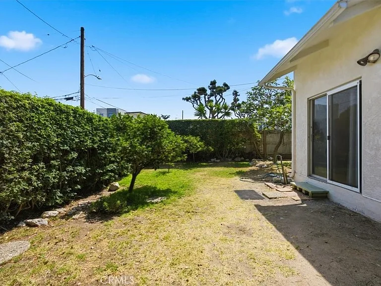 422 S Juanita Ave — Photo 18