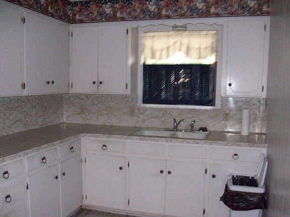 2nd image of 205 Sierra Dr