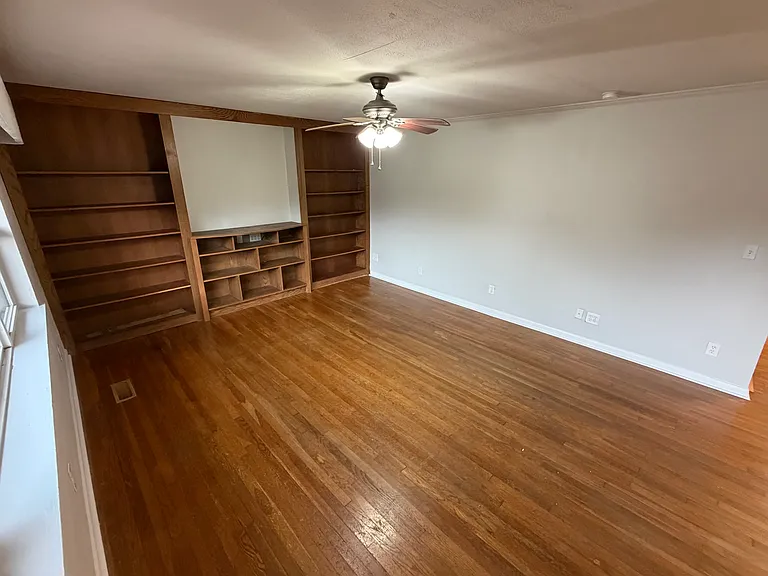 8323 E Mountain Ln — Photo 18